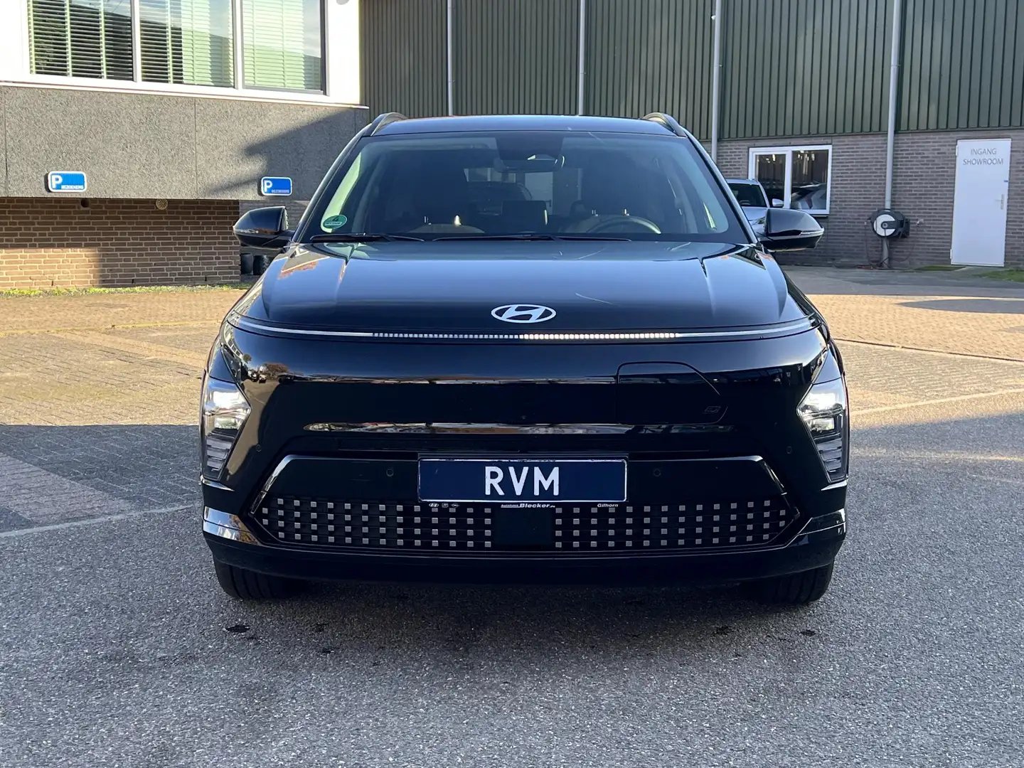 Hyundai KONA Elektro 160 kW Trend-Paket 3-Fase Lader | Dealeron Schwarz - 2