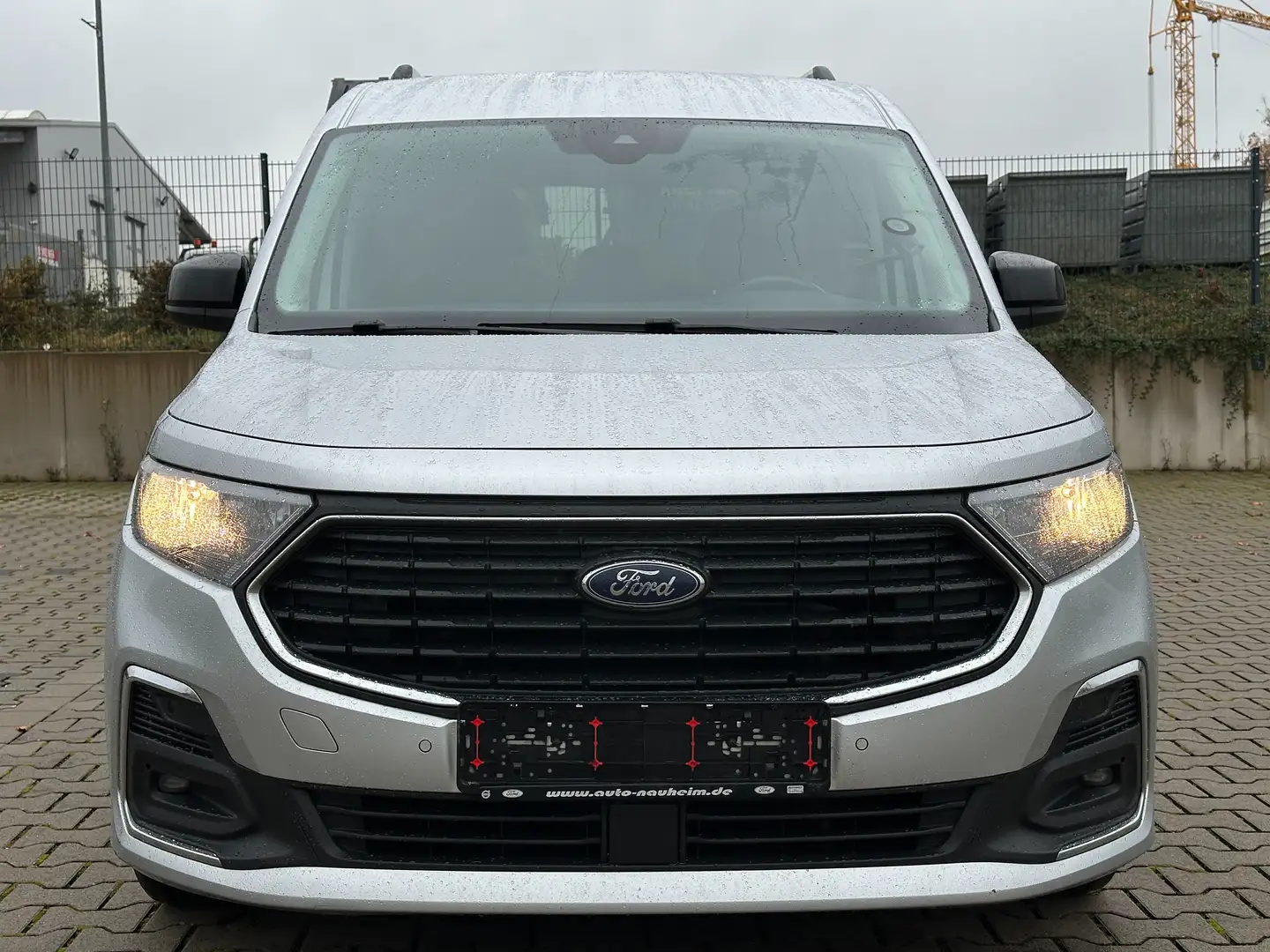 Ford Tourneo Connect Titanium Klima Sitzheizung CarPlay Tüv/Au neu Silber - 2