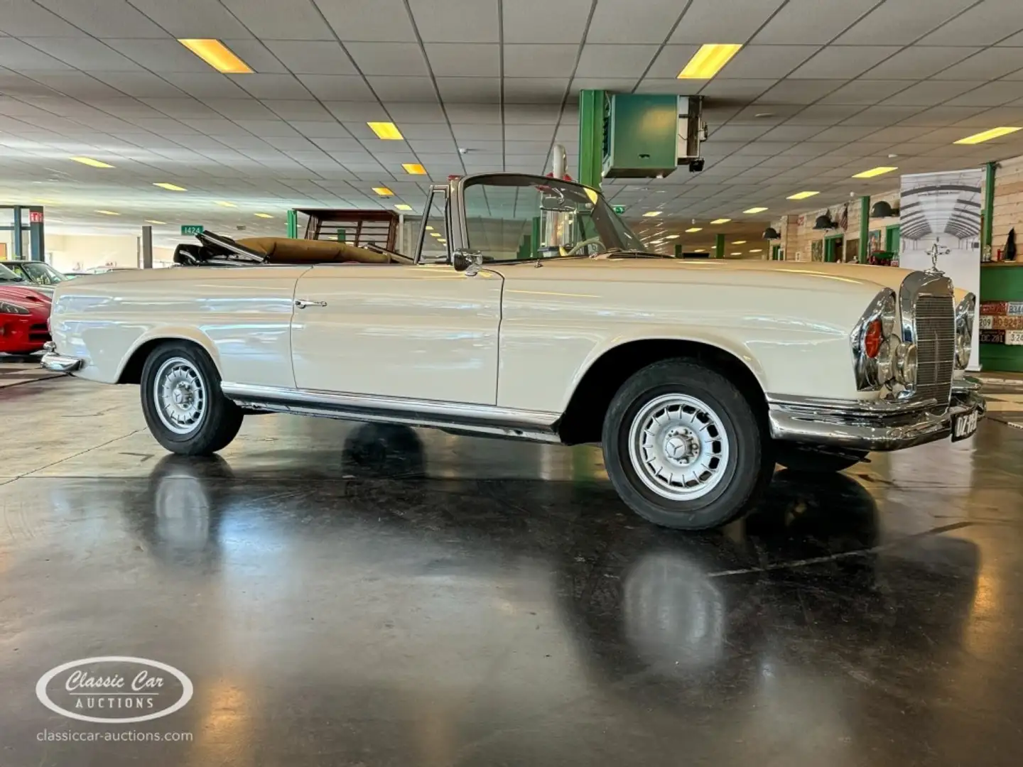 Mercedes-Benz 220 - ONLINE AUCTION Gris - 1