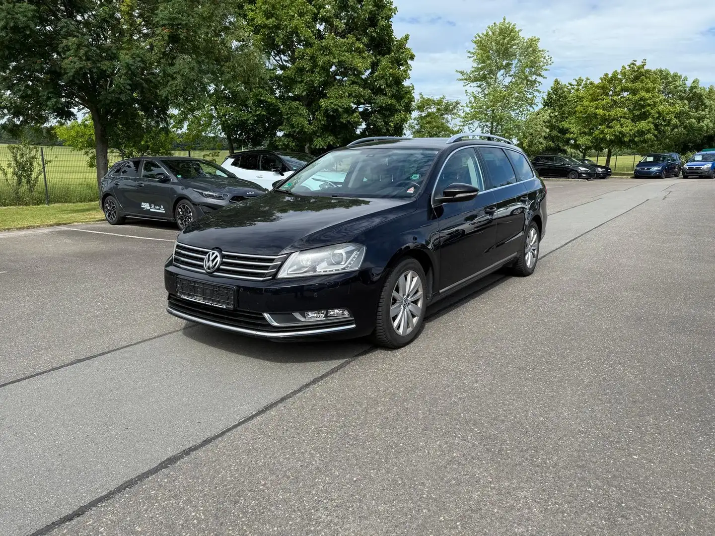 Volkswagen Passat Variant 2.0 TDI Comfortline BlueMotion Schwarz - 2