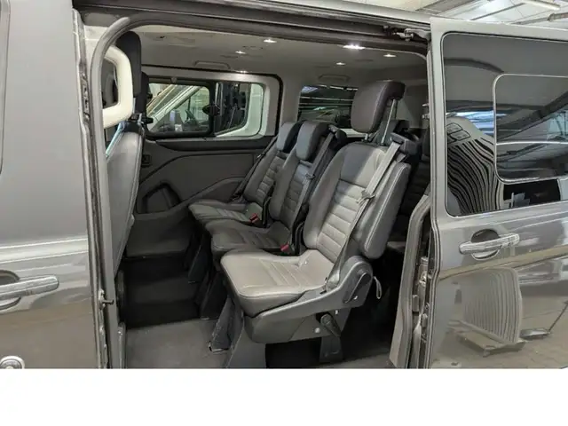 Ford Tourneo Custom view 20