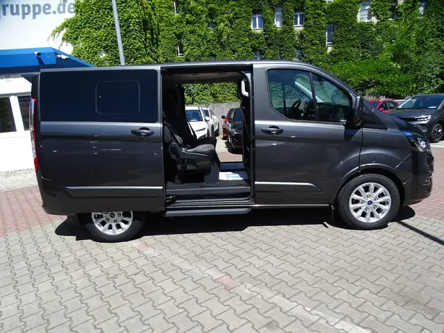 Ford Tourneo Custom view 8
