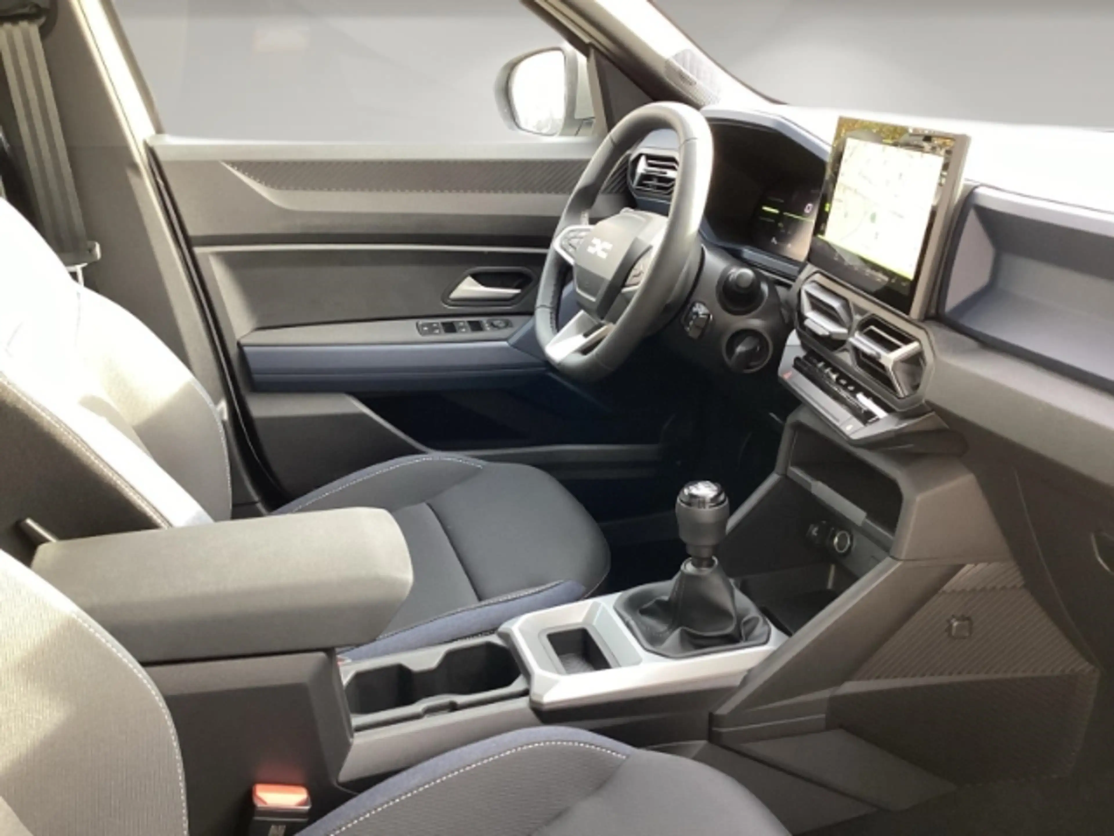 Dacia Bigster Expression TCe140+WinterPlus-P+Navi+Klimaauto.+LED — photo 14
