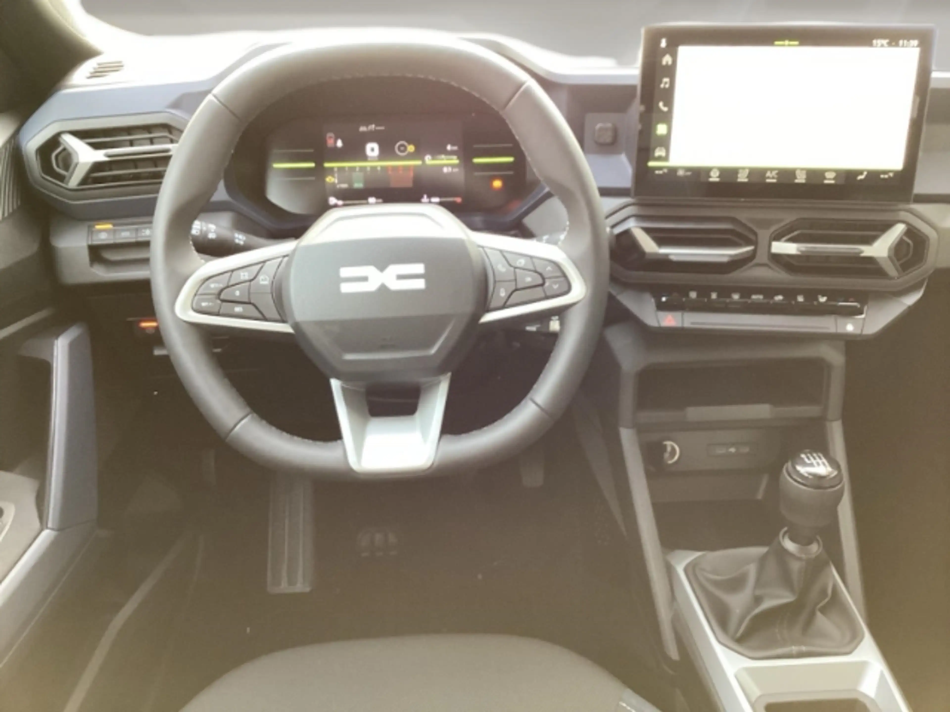 Dacia Bigster Expression TCe140+WinterPlus-P+Navi+Klimaauto.+LED — photo 10