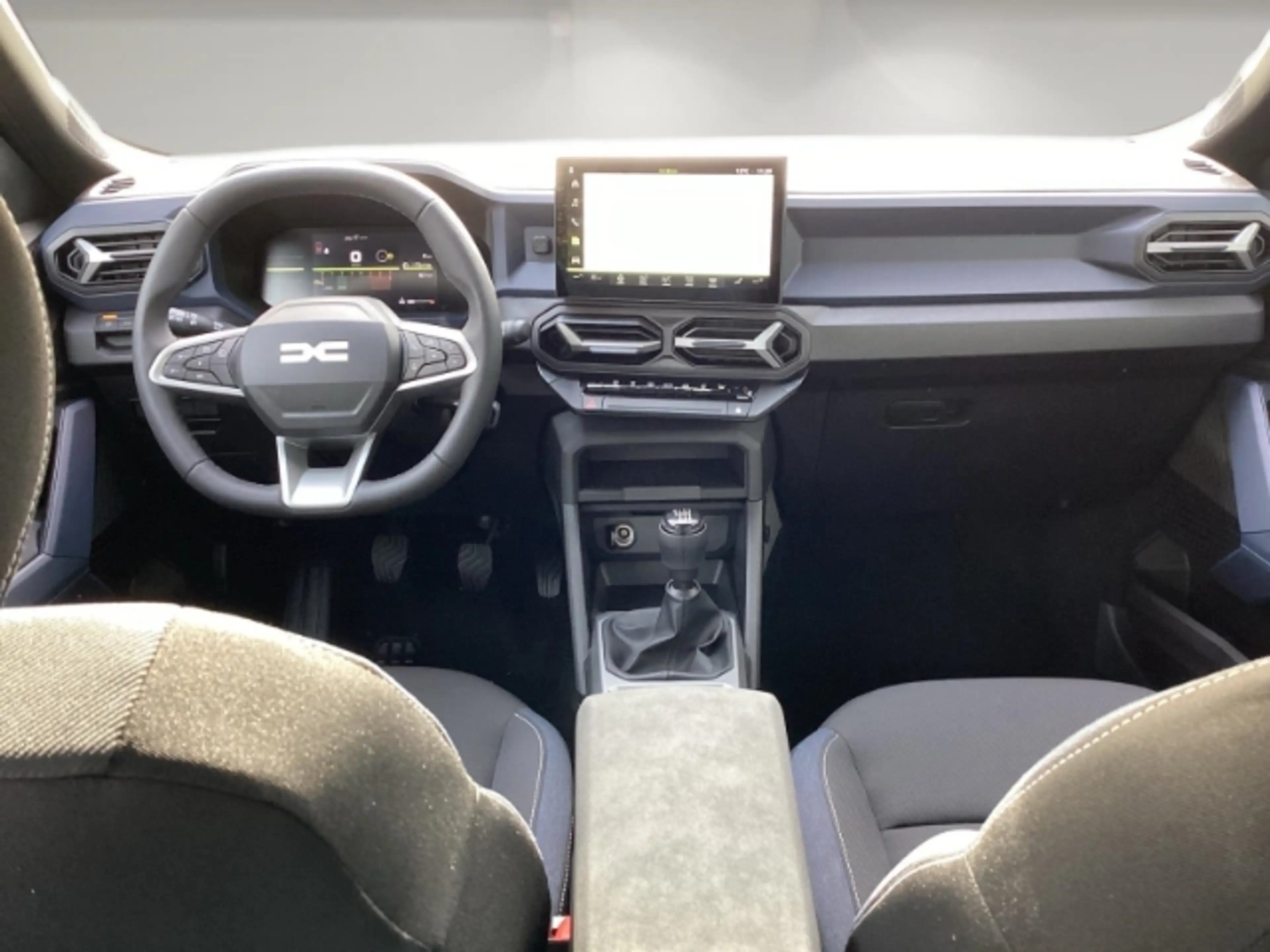 Dacia Bigster Expression TCe140+WinterPlus-P+Navi+Klimaauto.+LED — photo 11