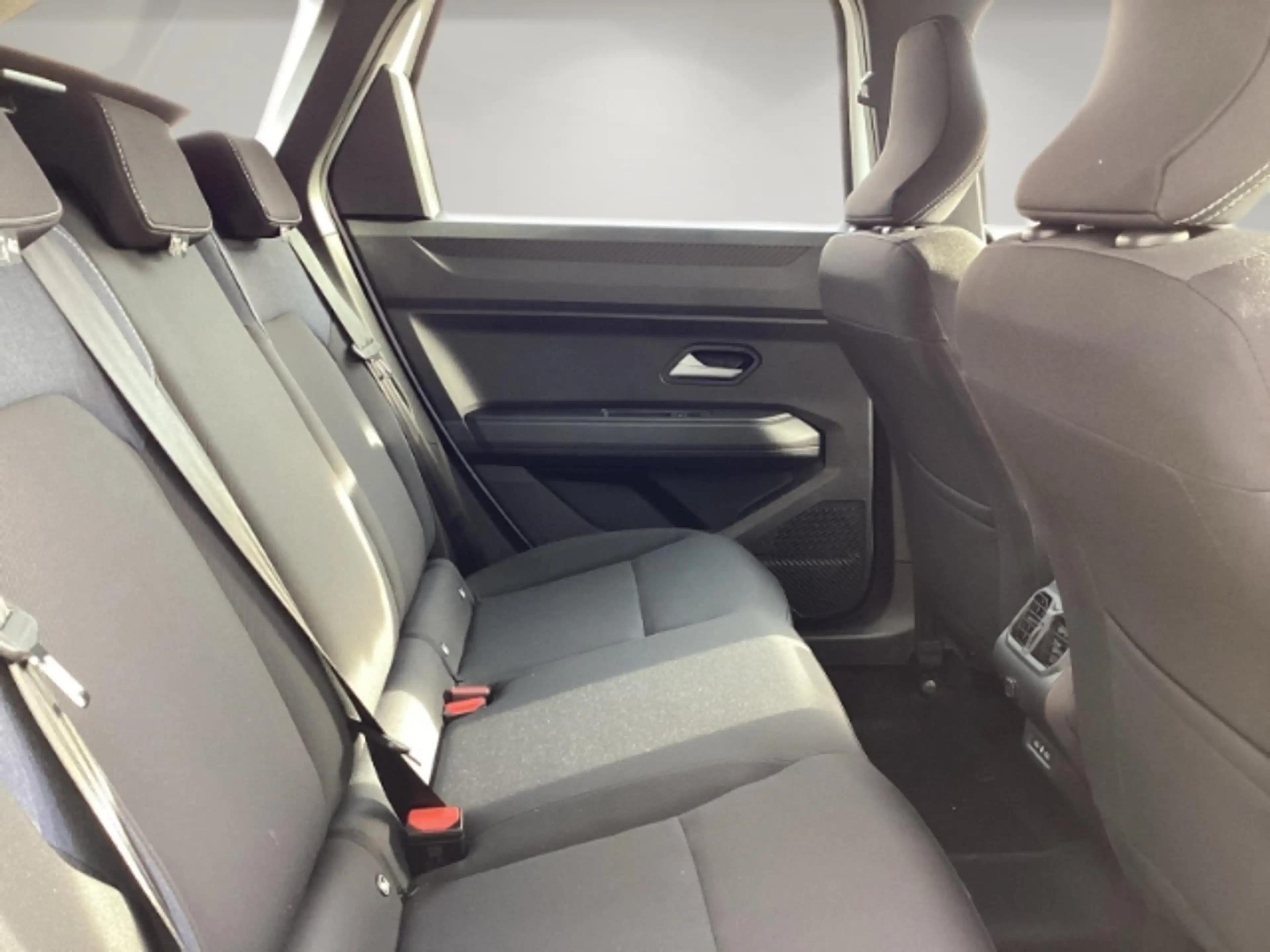 Dacia Bigster Expression TCe140+WinterPlus-P+Navi+Klimaauto.+LED — photo 13