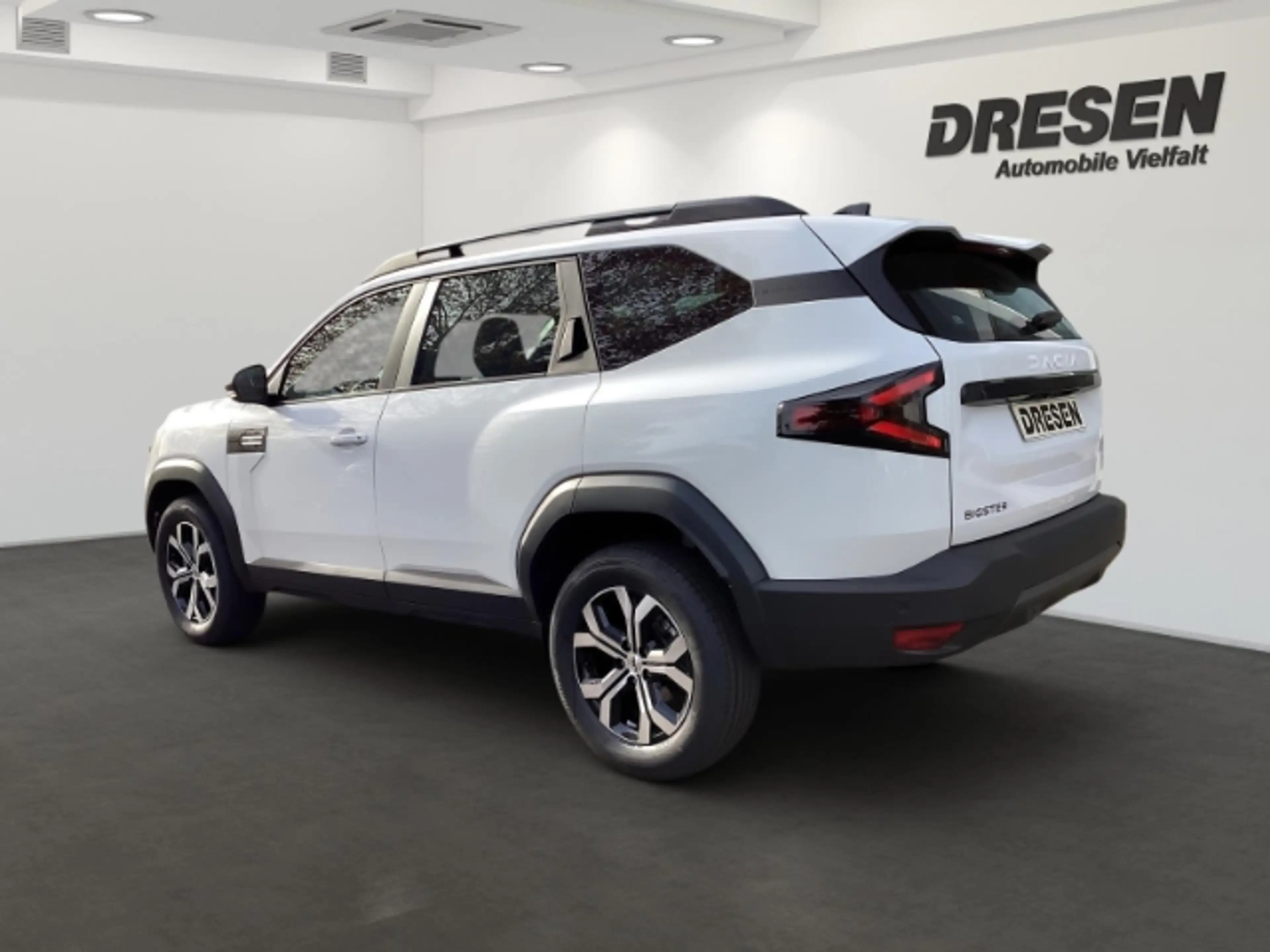 Dacia Bigster Expression TCe140+WinterPlus-P+Navi+Klimaauto.+LED — photo 4