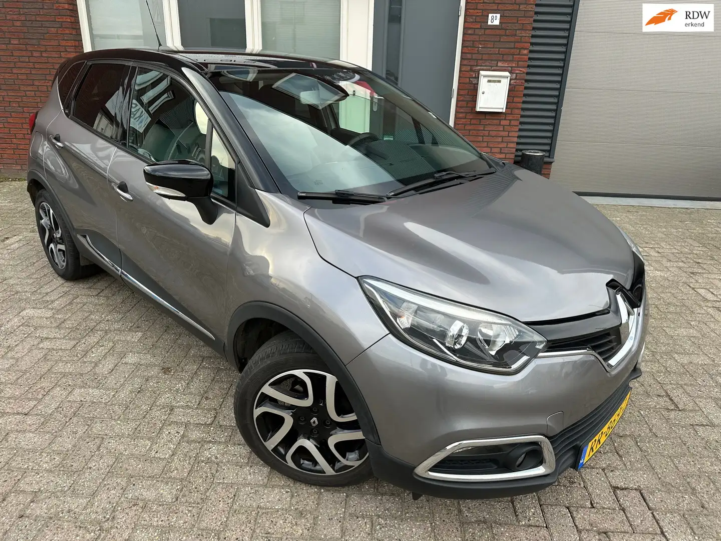 Renault Captur 1.2 TCe Dynamique / Navi / Camera / PDC / Clima / Grau - 1