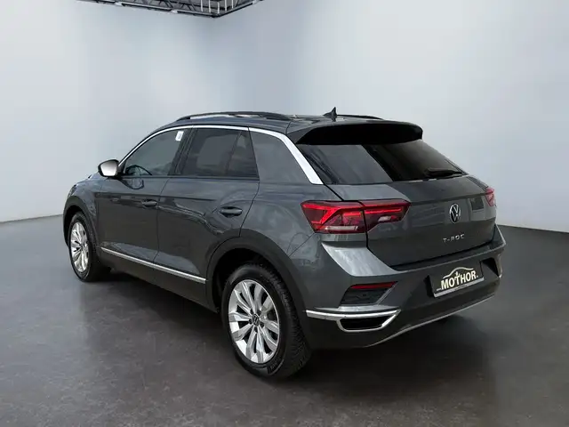 Volkswagen T-Roc view 4