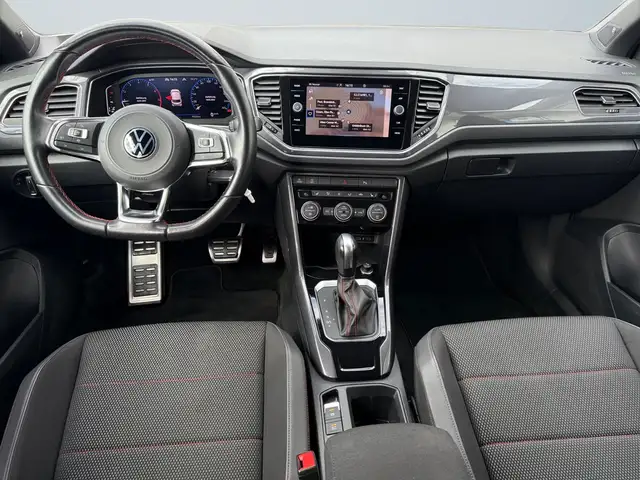 Volkswagen T-Roc view 8