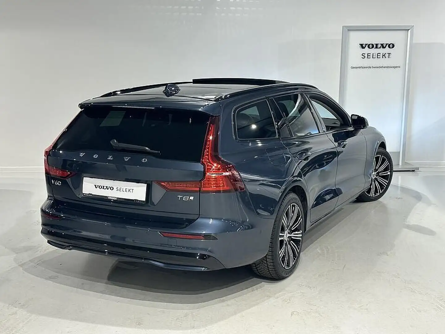 Volvo V60 II T8 Recharge Ultra Dark Long Range Bleu - 2