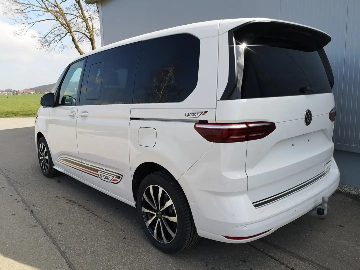 Volkswagen T7 Multivan Sport Edition 1,5eHybrid DSG 4Motion Komfort KÜ... Weiß - 2