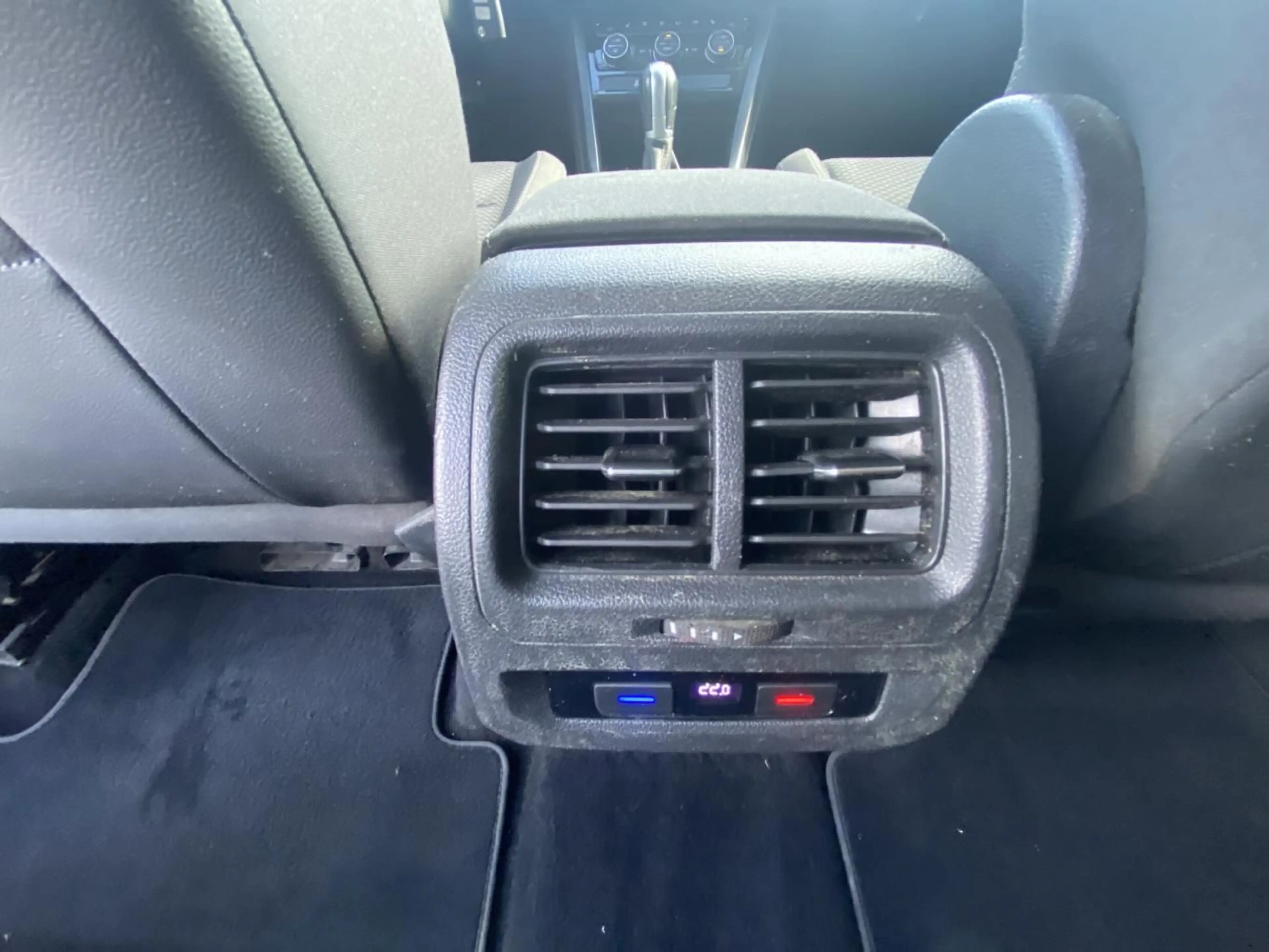Volkswagen Touran 2.0 TDI DSG COMFORTLINE AHK+ACC+NAVI+ACC+ — photo 12