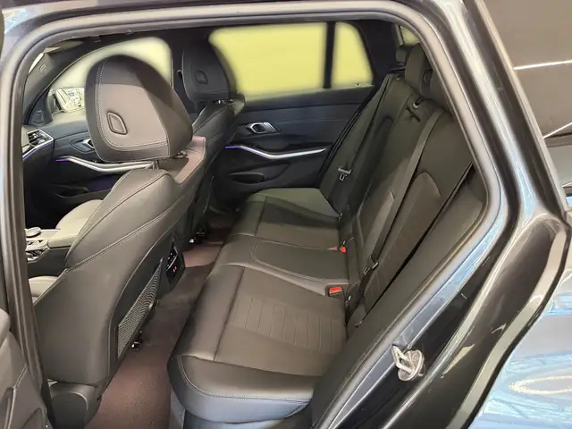 BMW 3 Series view 7