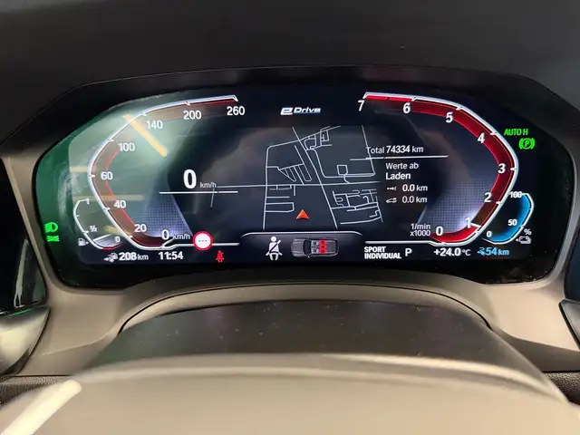 BMW 3 Series view 4