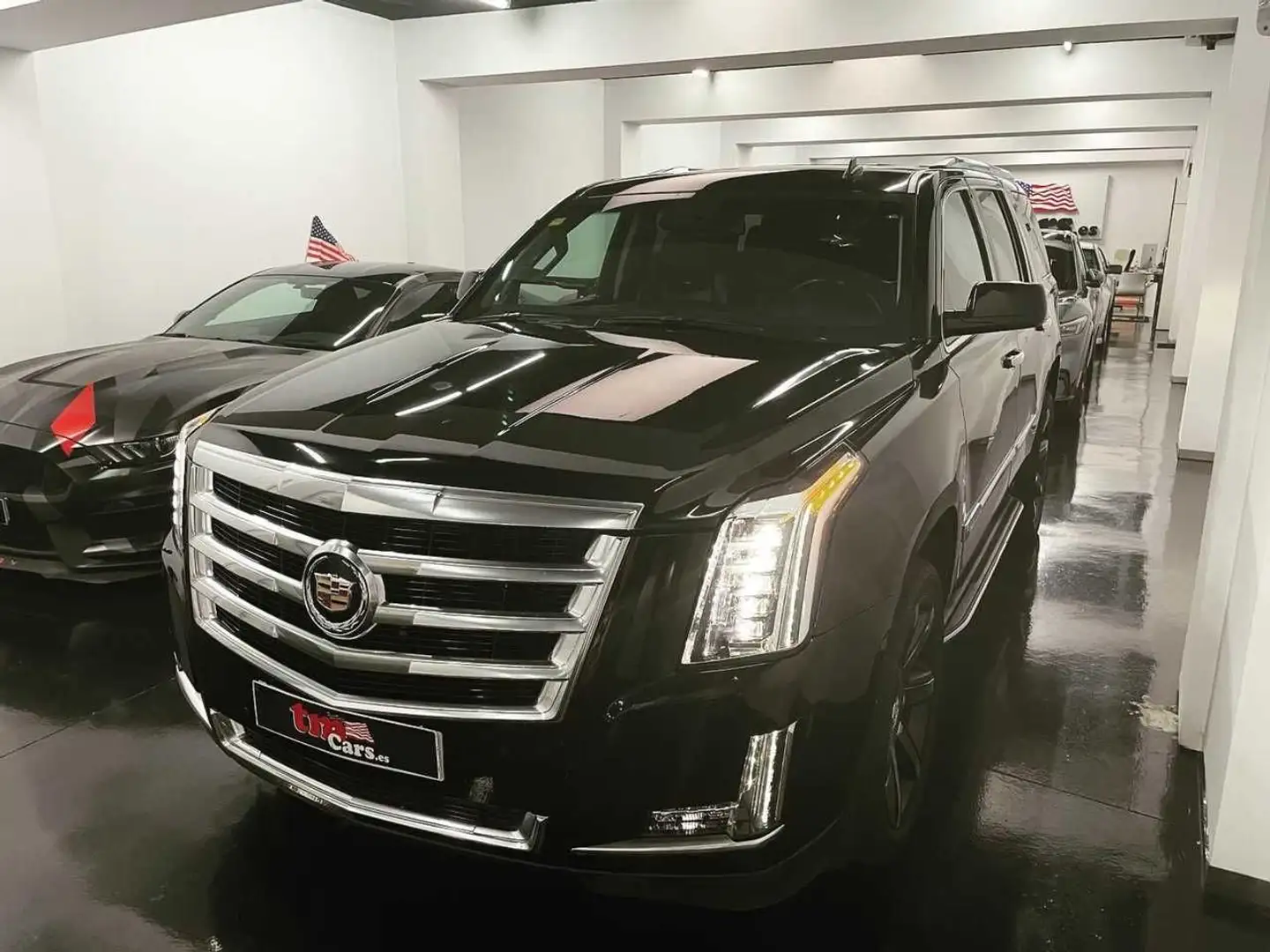 Cadillac Escalade Luxury Negro - 2