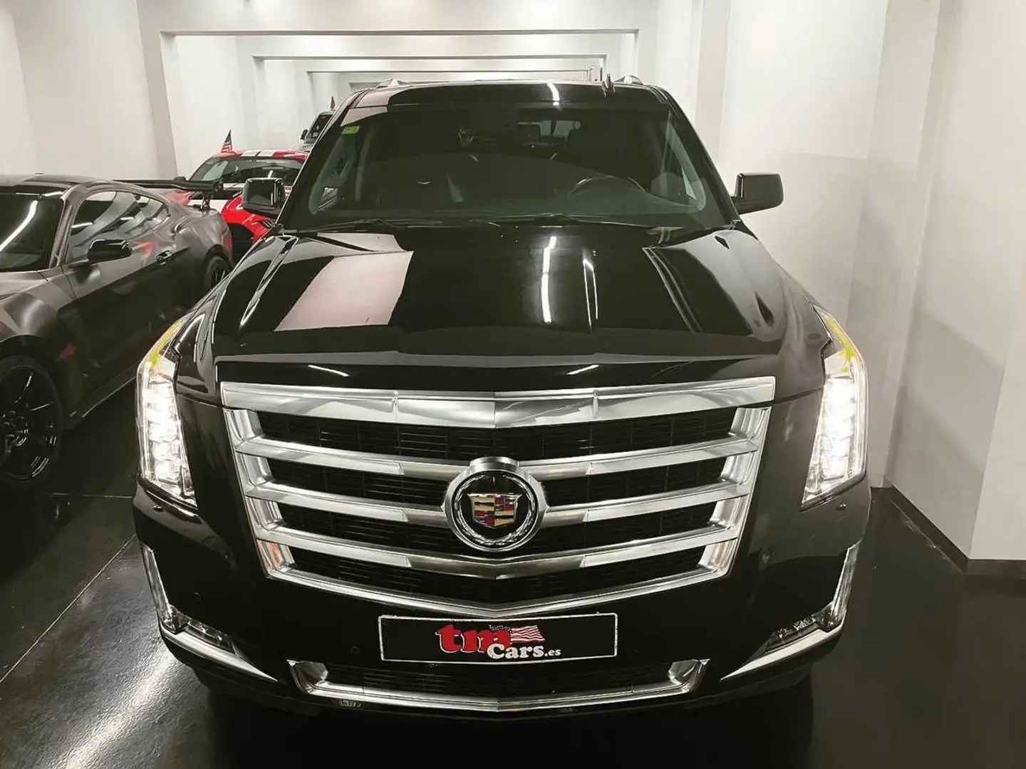 Cadillac Escalade Luxury Negro - 1