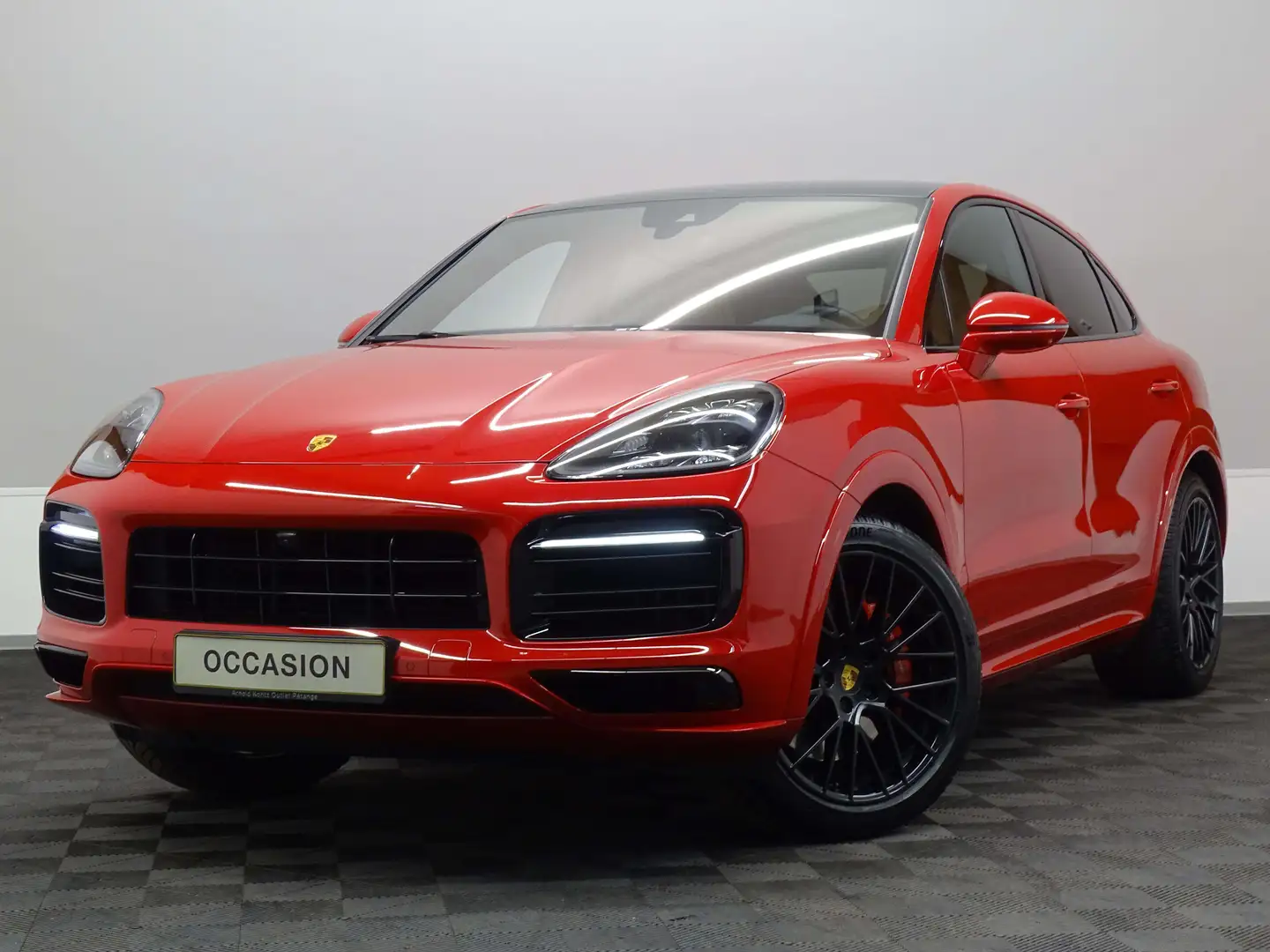 Porsche Cayenne Coupé GTS 460 PDK Rouge - 1