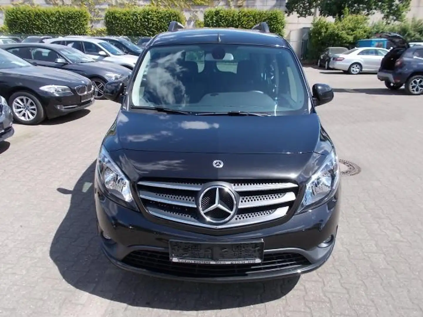 Mercedes-Benz Citan Kombi 111 CDi lang Tourer Edition Negro - 2
