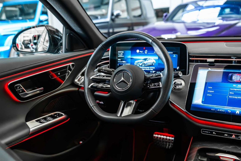 Mercedes-Benz E 220 d / AMG Line Advanced / Pano / Night — photo 10
