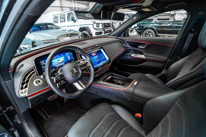 Mercedes-Benz E 220 d / AMG Line Advanced / Pano / Night — photo 2