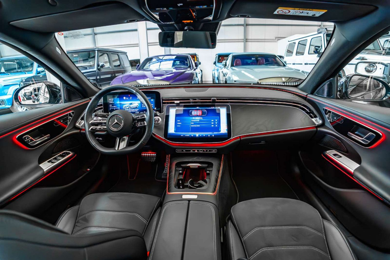 Mercedes-Benz E 220 d / AMG Line Advanced / Pano / Night — photo 9