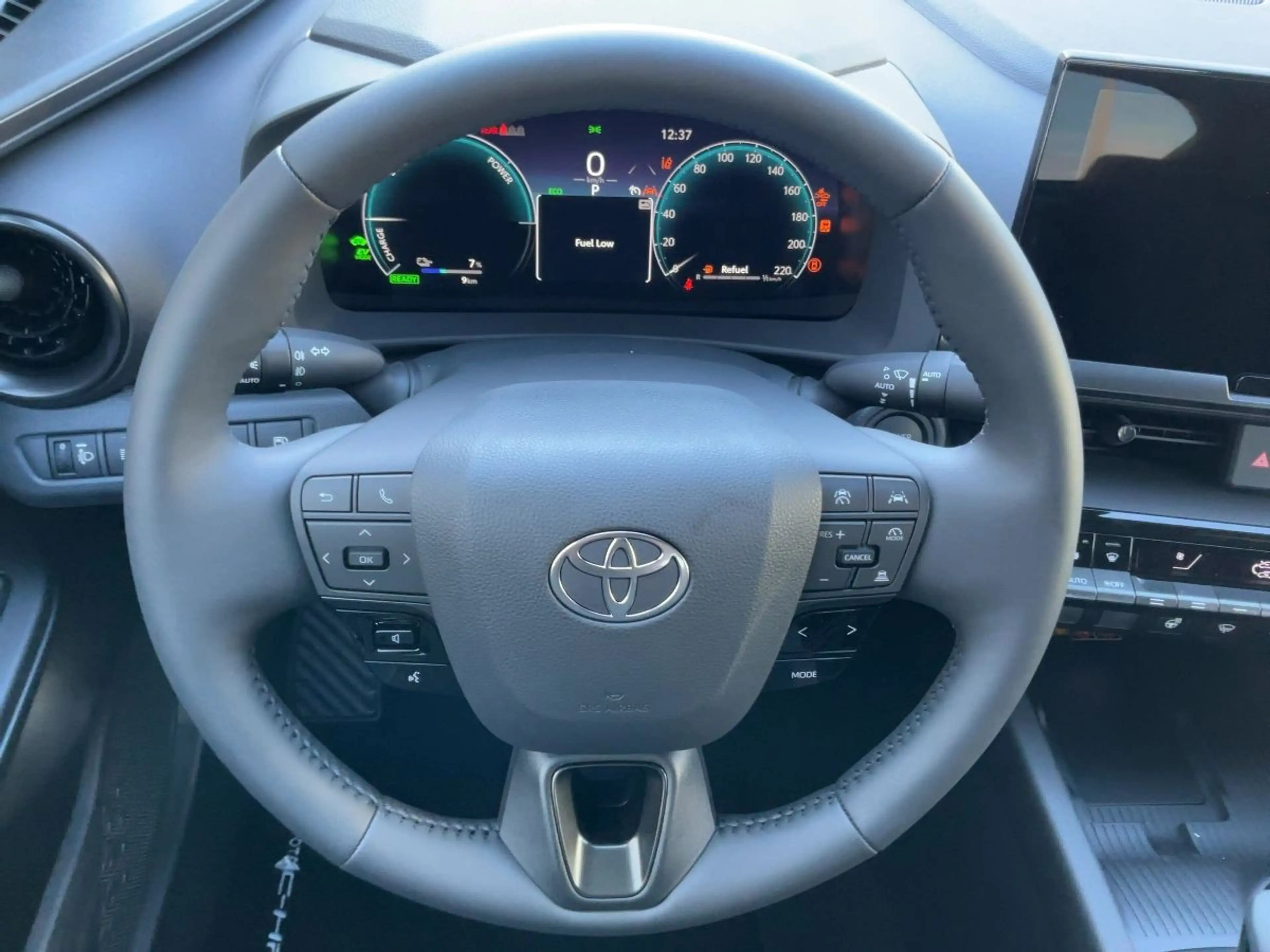 Toyota C-HR 2.0Hybrid // TEAM D LED+NAV+ACC+SHZ+RFK+MFL — photo 10