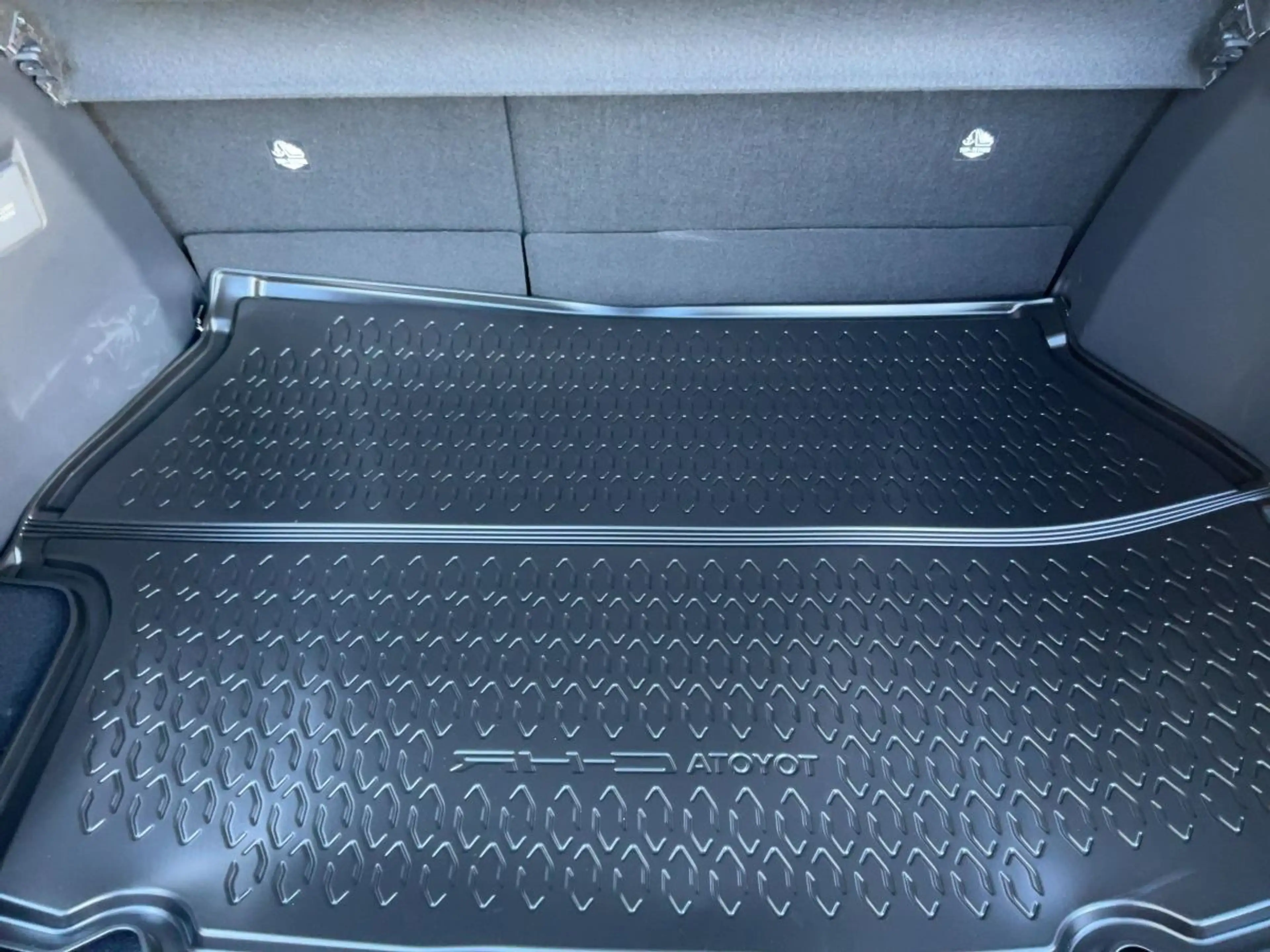 Toyota C-HR 2.0Hybrid // TEAM D LED+NAV+ACC+SHZ+RFK+MFL — photo 14