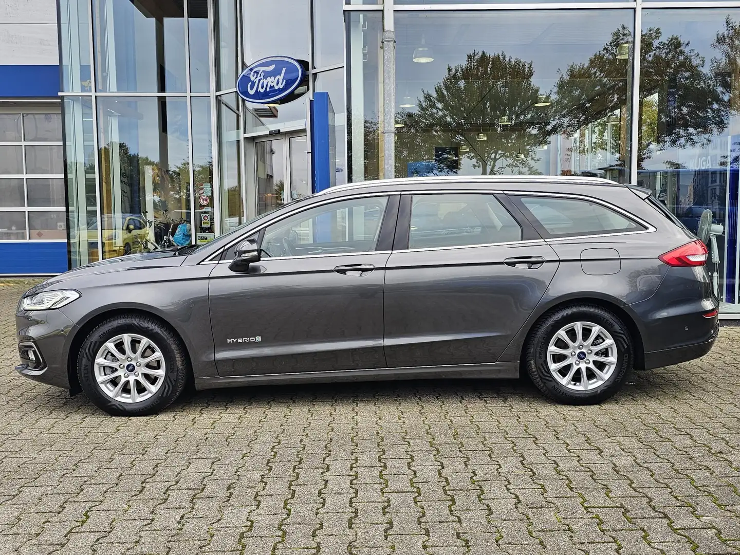 Ford Mondeo Wagon 2.0 IVCT HEV Titanium Adaptive cruise contro Gris - 2