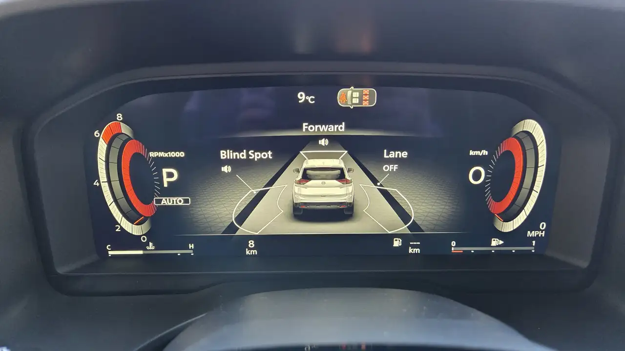 Nissan Rogue снимка Nissan Rogue