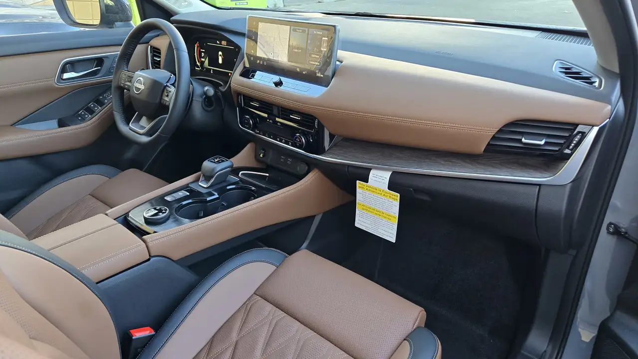 Nissan Rogue снимка Nissan Rogue