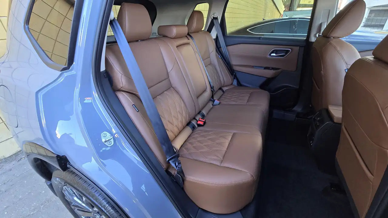 Nissan Rogue снимка Nissan Rogue
