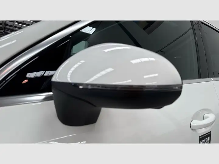 Mercedes-Benz GLC 2025, foto 15