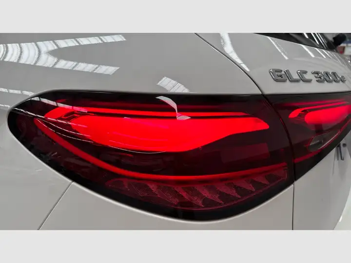 Mercedes-Benz GLC 2025, foto 19