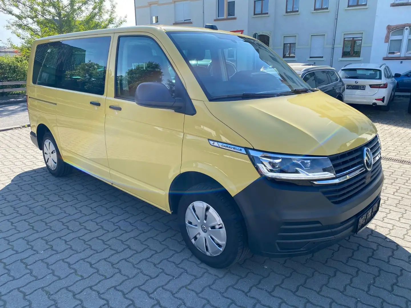 Volkswagen T6 Caravelle T6.1 Caravelle 2,0 TDI Standhzg LED Gelb - 1