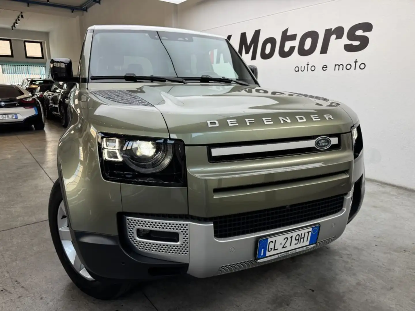 Land Rover Defender 110 3.0D I6 200 CV AWD Auto SE Grigio - 2
