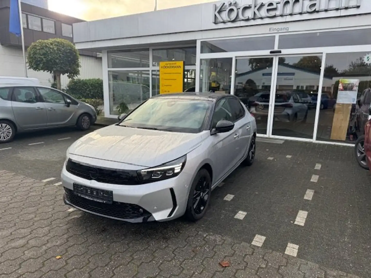 Opel Corsa GS 1.2 6G, Kamera, Matrix, Sitzheizg Silber - 1