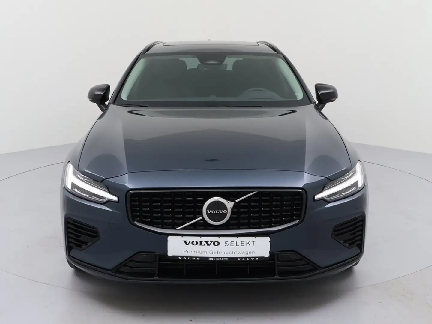 Volvo V60 T8 AWD Ultra Dark Recharge Plug-In Hybrid *AHK*Business-Paket* Blau - 2