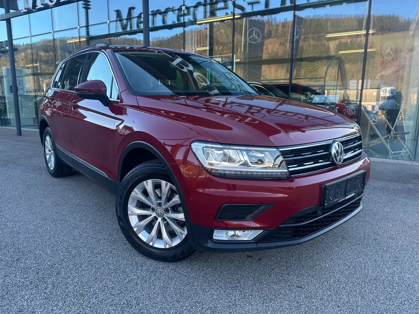 Volkswagen Tiguan 2.0 TDI Comfortline 4Motion DSG *AHV*LED* Rot - 1