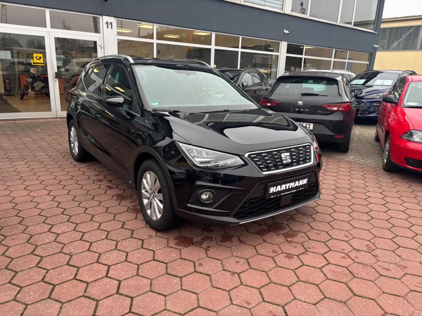 SEAT Arona Xcellence Schwarz - 1