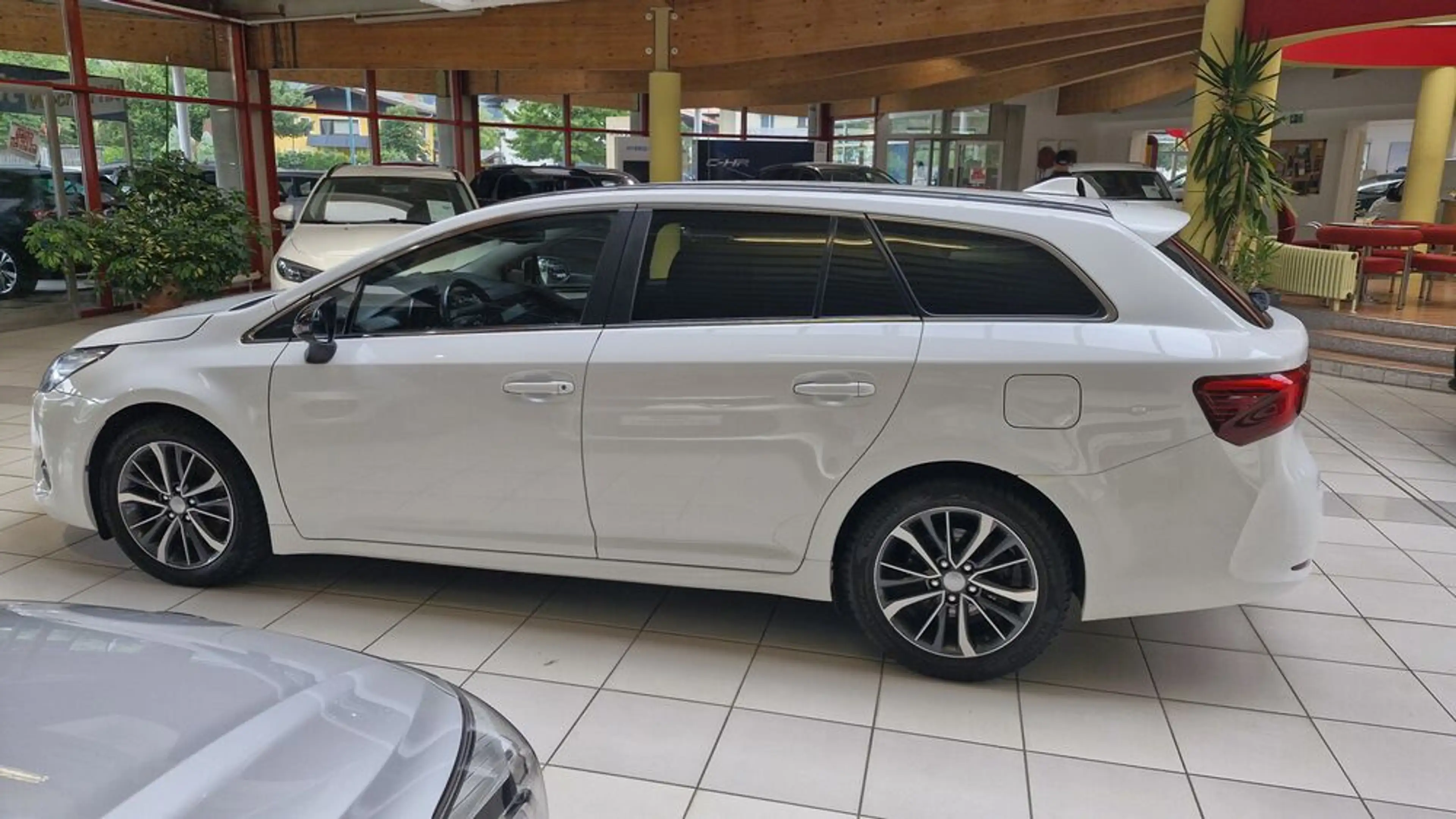 Toyota Avensis 2,0D4D TS ACTIVE+ — photo 8