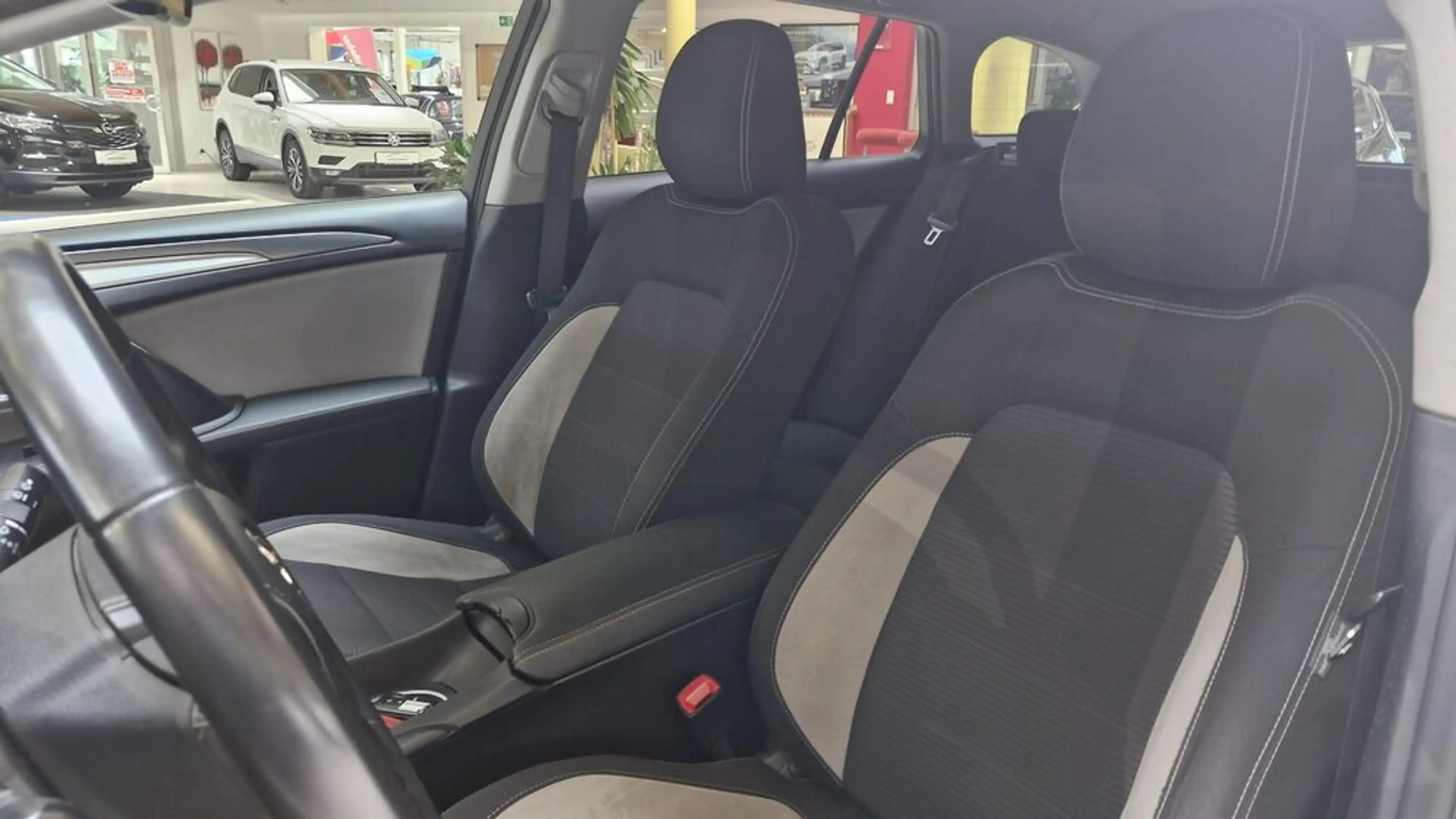 Toyota Avensis 2,0D4D TS ACTIVE+ — photo 10
