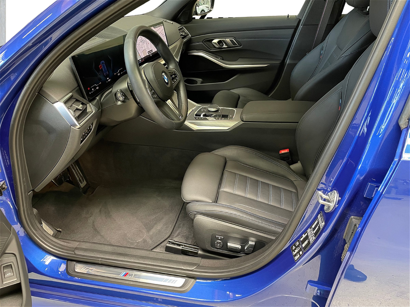BMW 340 M340i xDrive Touring — photo 9