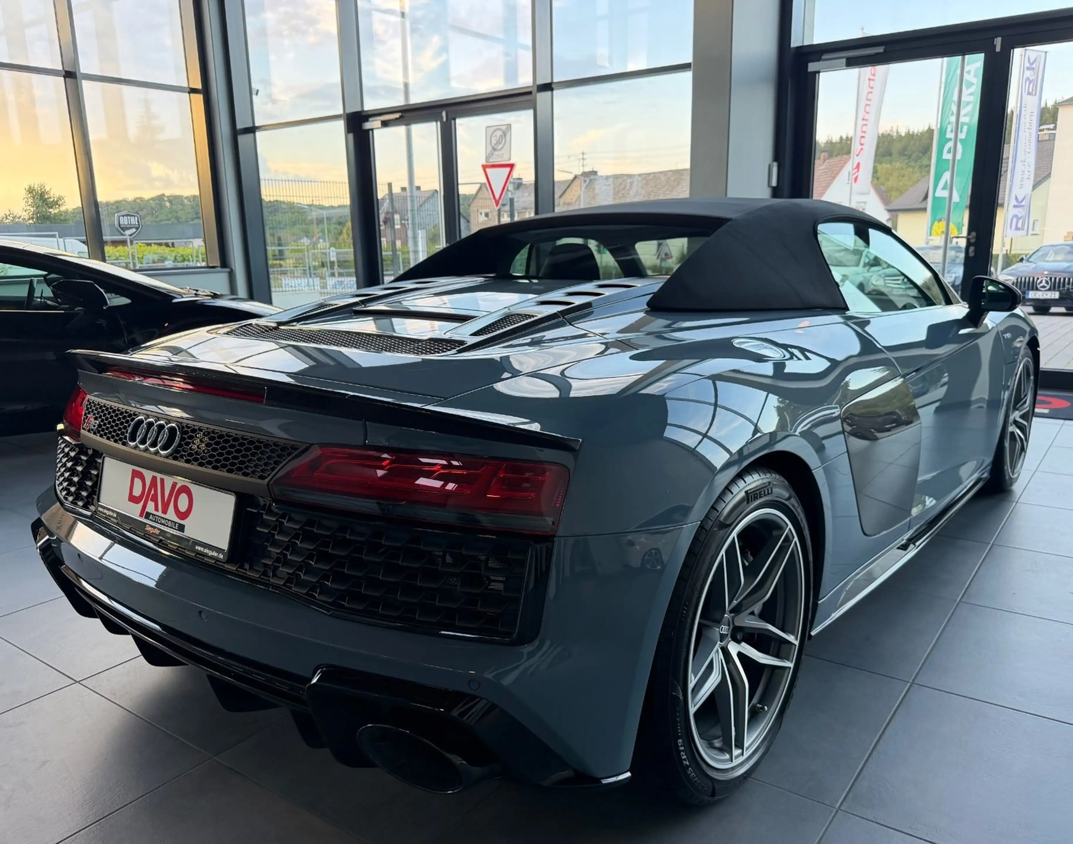 Audi R8 Spyder 5.2 FSI quattro performance — photo 11