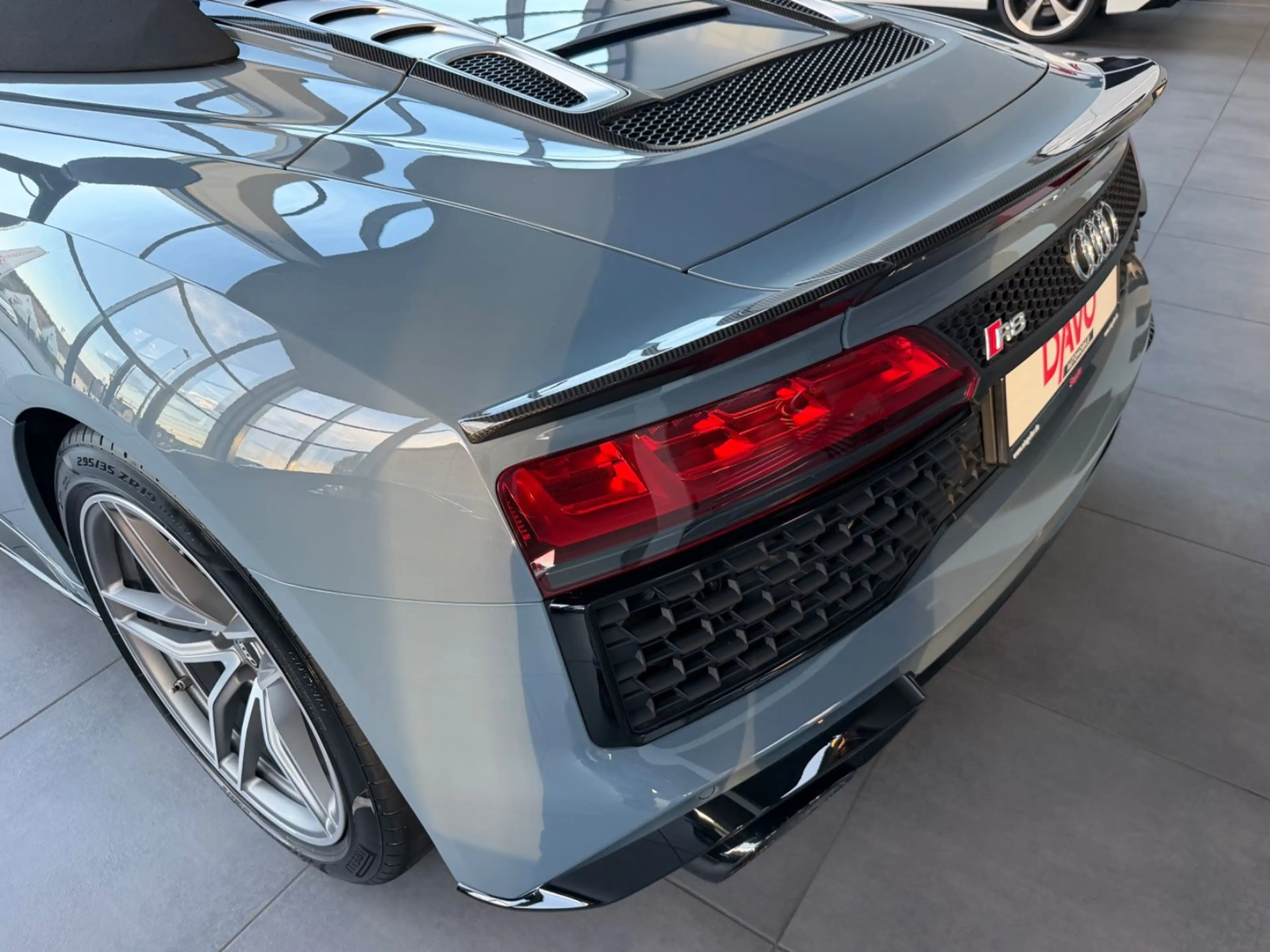Audi R8 Spyder 5.2 FSI quattro performance — photo 14