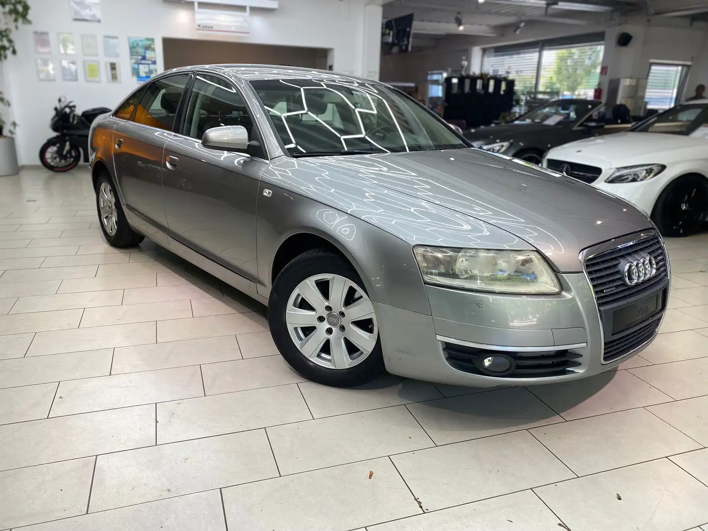 Audi A6 2.7 TDI Automatik Business Qauttro Leder Navi Temp Grau - 1