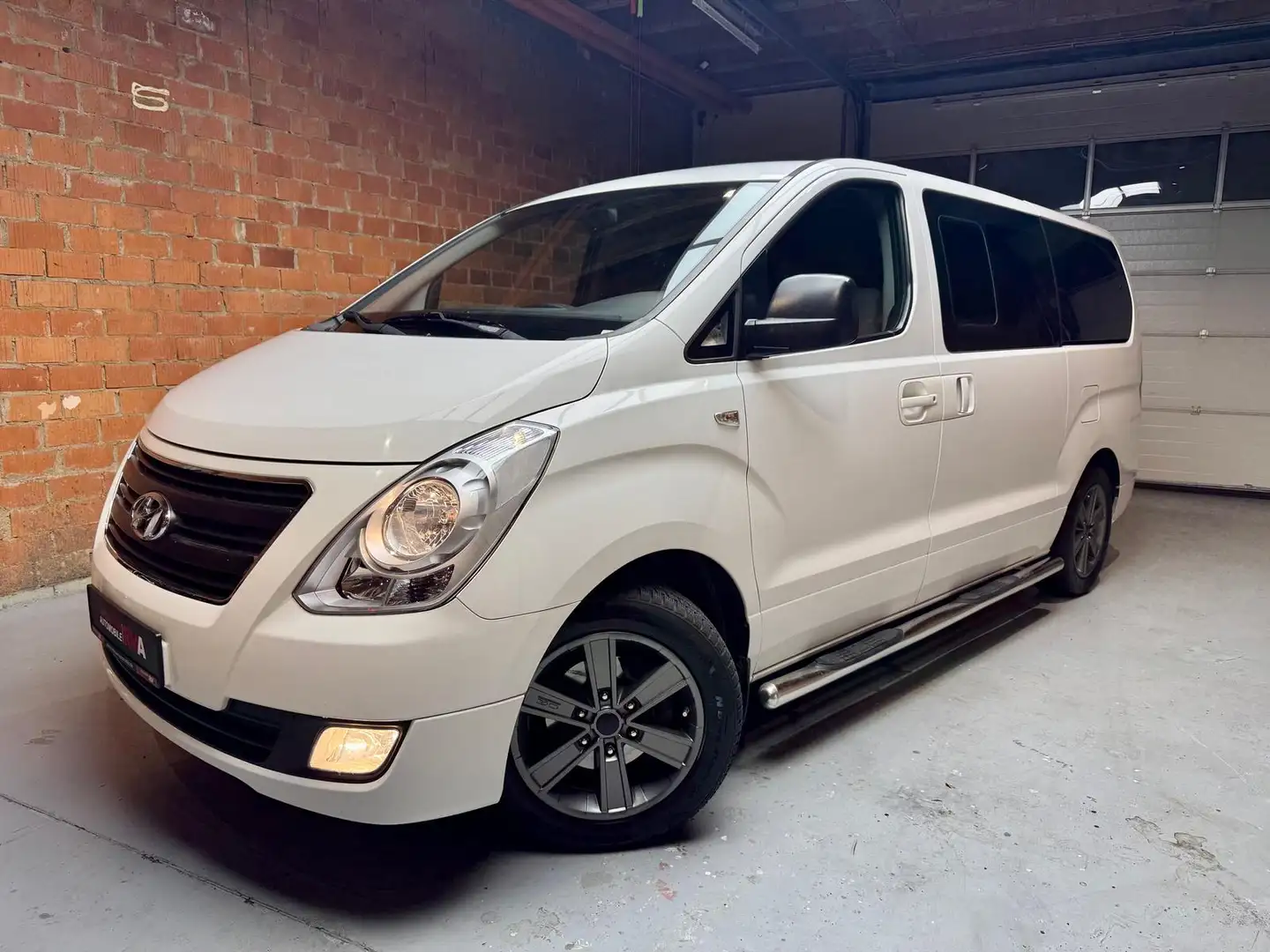 Hyundai H-1 Travel Trend 2.5CRDi+NAV+KAMERA+8-SITZER+AHK Weiß - 1