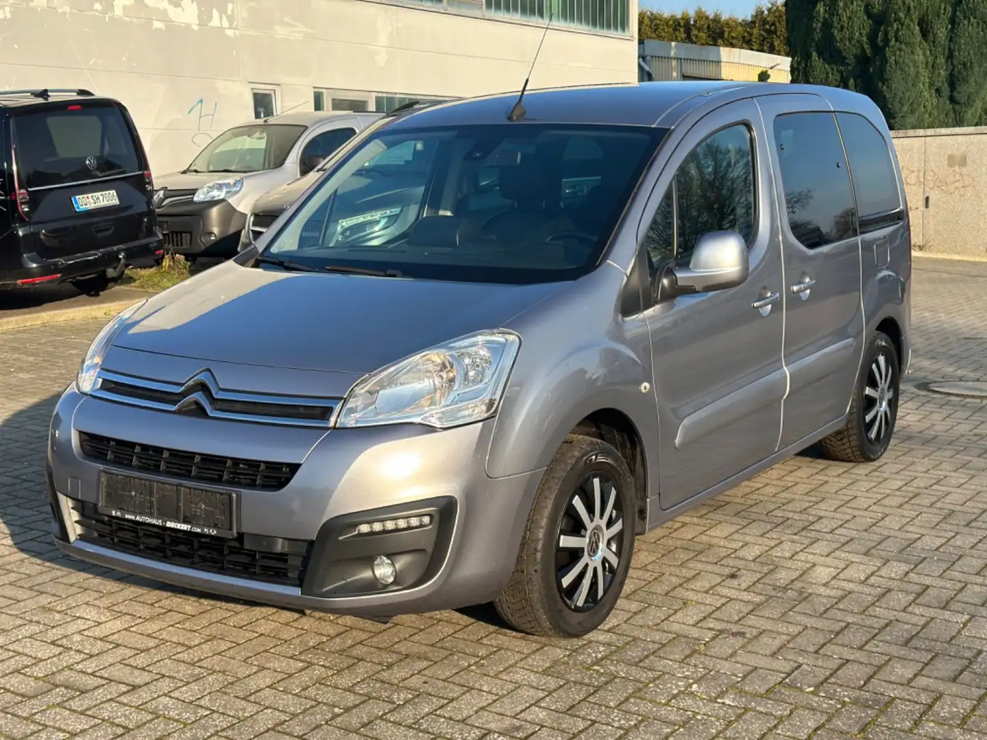 Citroen Berlingo Schaltung*Rollstuhl*Rampe*PDC*Grau*§25a Grau - 2