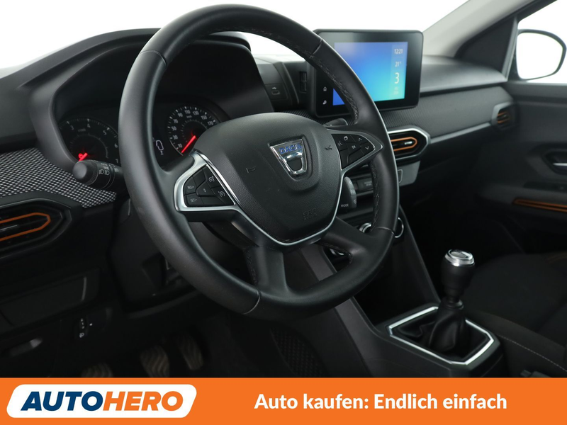 Dacia Sandero 1.0 TCe Stepway Comfort*NAVI*TEMPO*CAM*PDC* — photo 11
