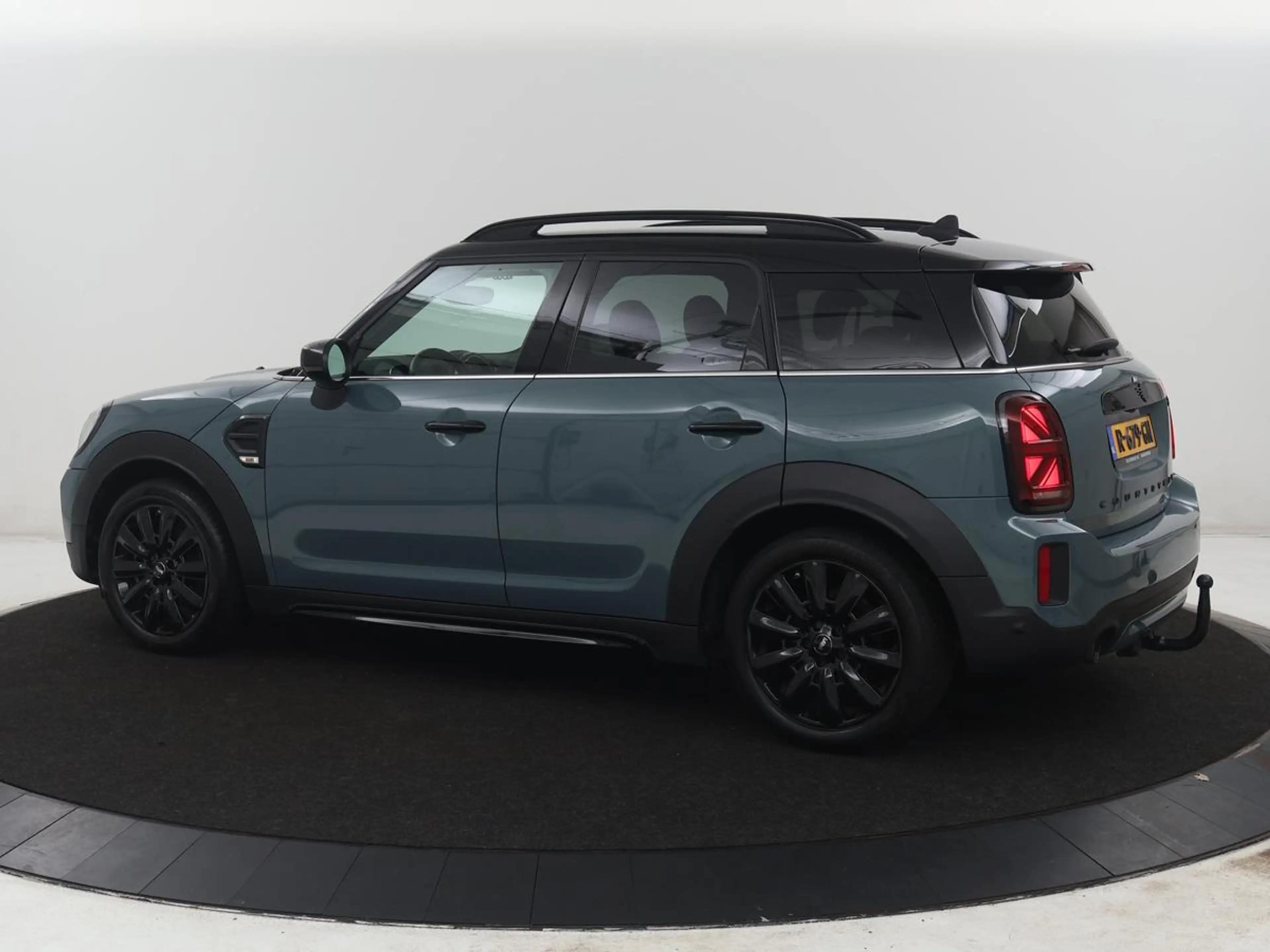 MINI Cooper Countryman 1.5 Classic | Leder | Cruise control | Stoelverwar — photo 2